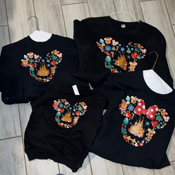 ❌SOLD❌Family Disney sweatshirts - Picture 1 of 4